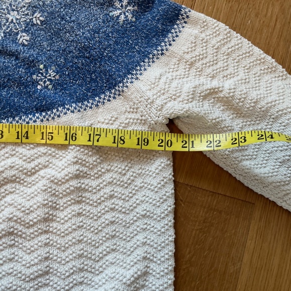 Northern Reflections White & Blue Zippered Snowflake Cardigan - Picture 8 of 9